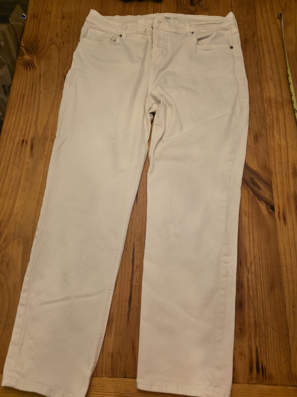 Old Navy Women's Boyfriend Jeans White